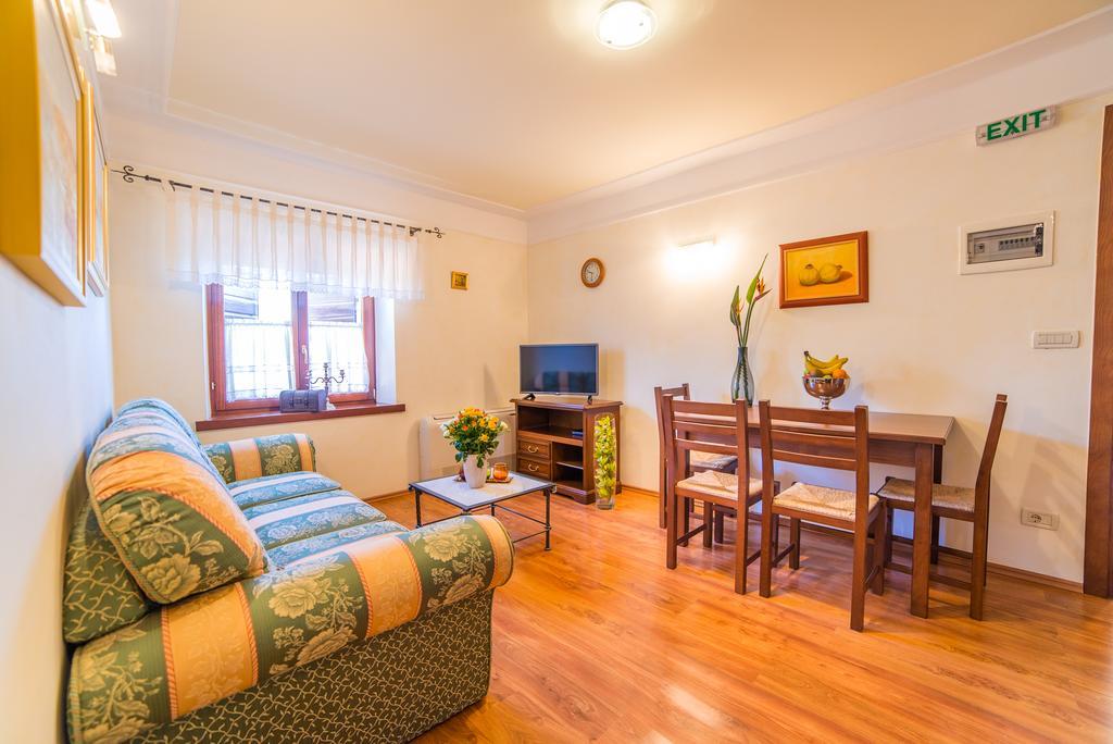 Aparthotel Katalyma 828 Kanfanar Buitenkant foto