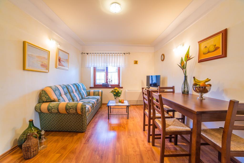 Aparthotel Katalyma 828 Kanfanar Buitenkant foto