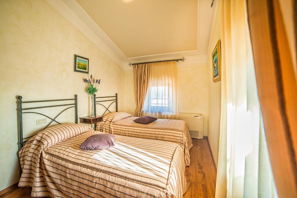 Aparthotel Katalyma 828 Kanfanar Buitenkant foto