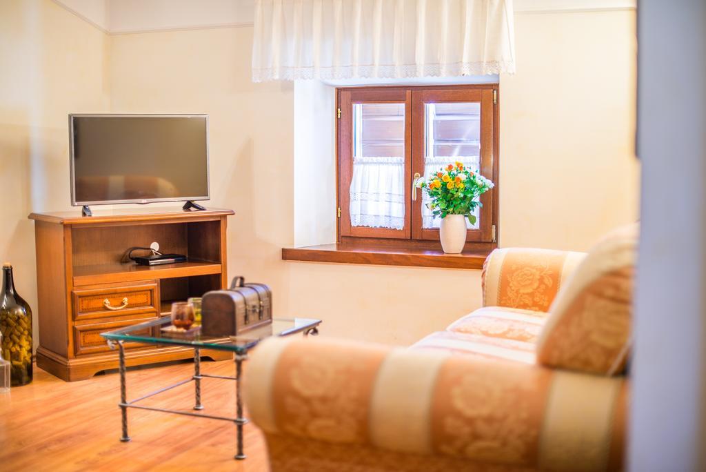 Aparthotel Katalyma 828 Kanfanar Buitenkant foto